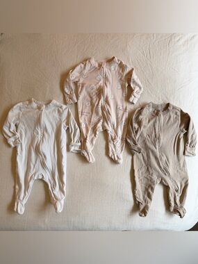 Set of 3 Old Navy Baby Zip Footies 0-3m